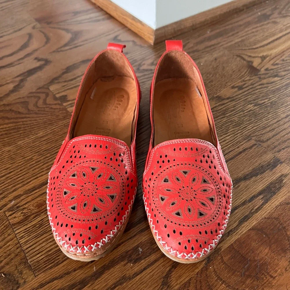 Spring Step Ingrid Red Leather Laser Cut Loafers Flats 38 Nordstrom MSRP $109.95
